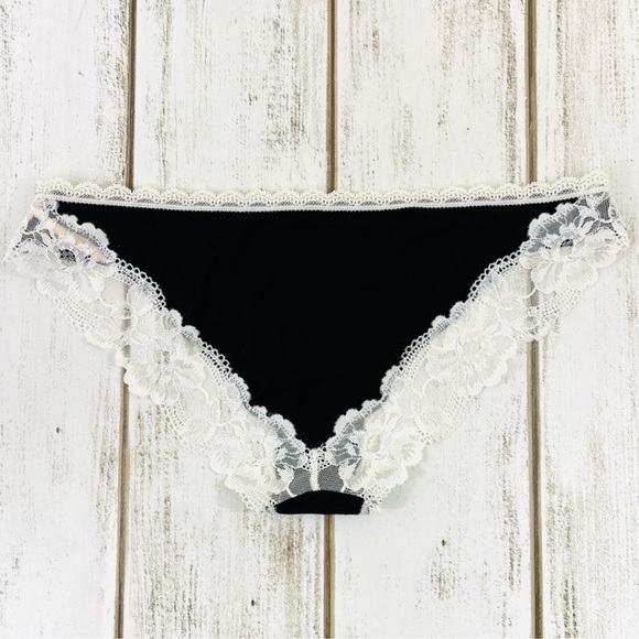 34C/M Victoria’s Secret Body by Victoria Bra & Cheekini Pantie Set - Picture 11 of 14